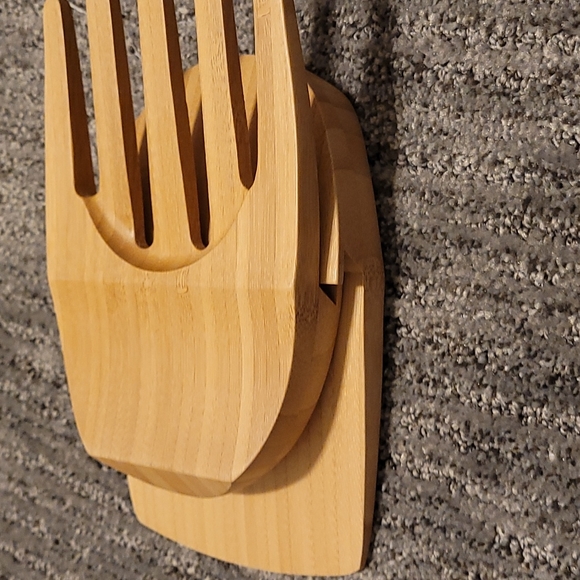 Pampered chef set of bamboo salad servers - Picture 3 of 3